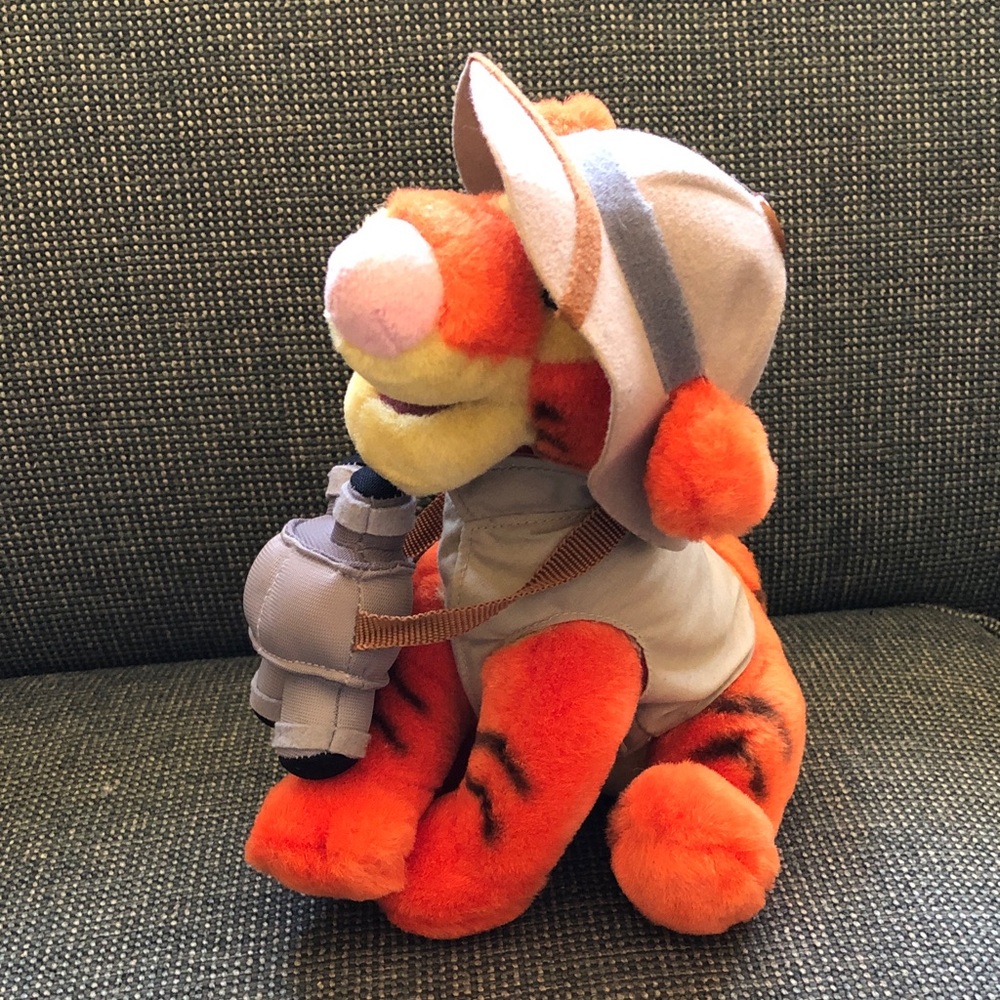 Disney Tigger in Safari Outfit - Picture 6 of 7